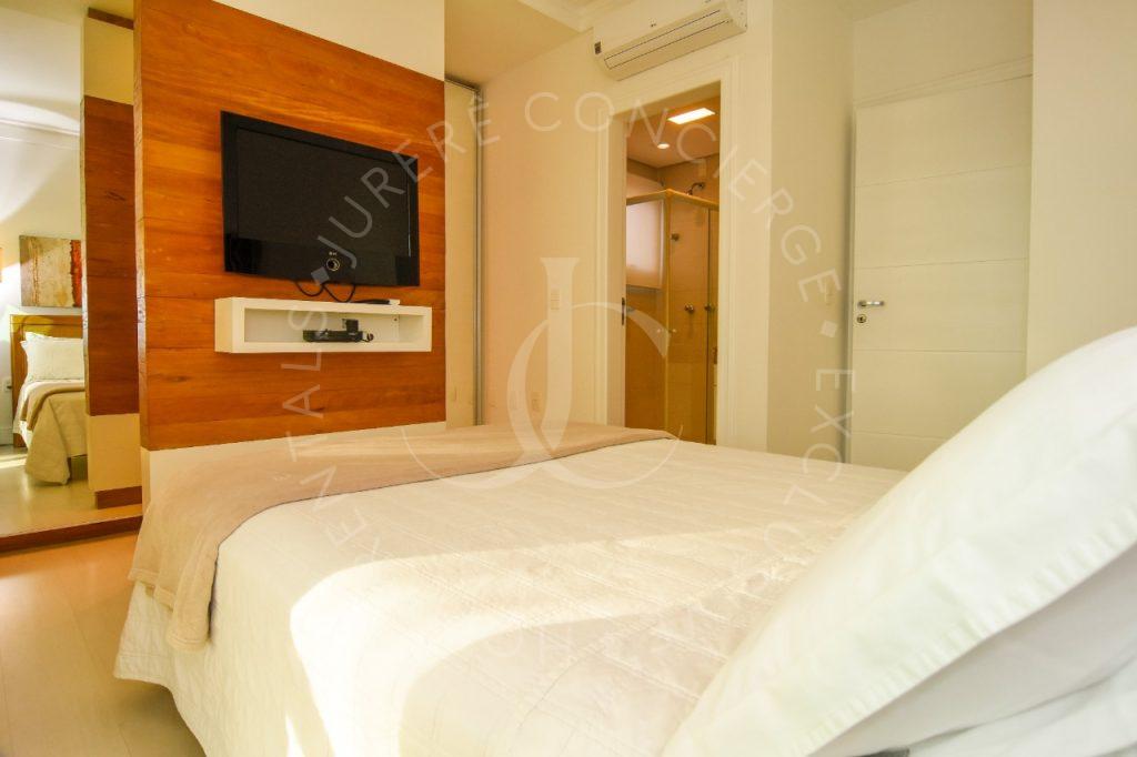 AT1004 (18)