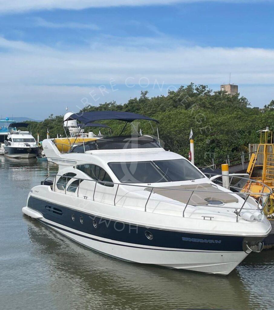 Azimut 52 pes