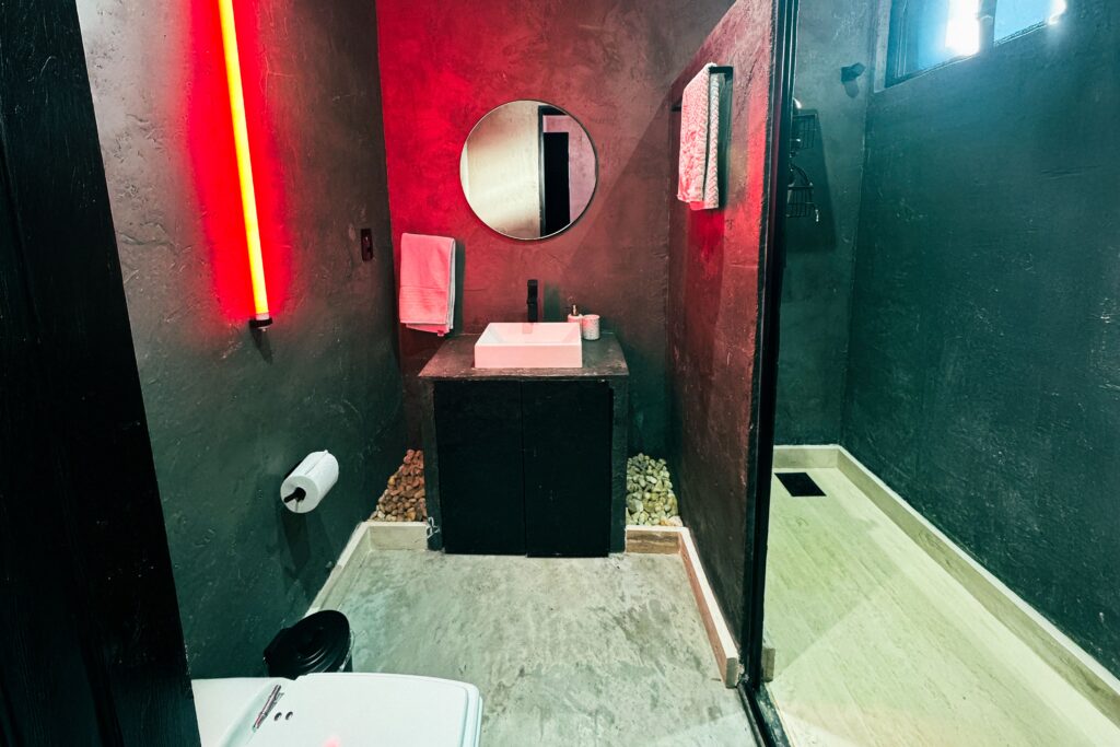 Junior Suite Bathroom 2
